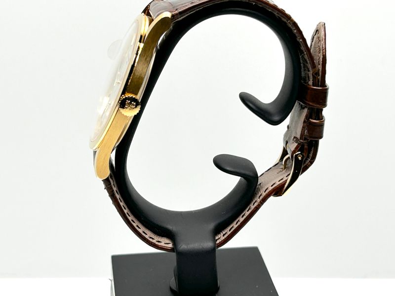 Patek Philippe Calatrava 5196J-001